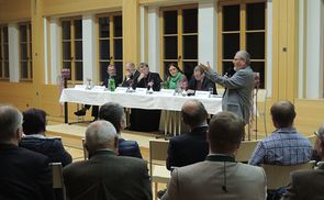 Begegnung mit der bäuerlichen Bevölkerung in Otterbach