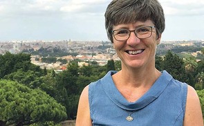 Sr. Brigitte Thalhammer schaut gerne über die Dächer Roms.