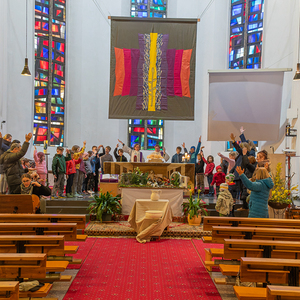Abendmahlfeier für Kinder / Foto Haijes Am Nachmittag des Gründonnerstags fand eine Abendmahlfeier für Kinder in der Pfarrkirche statt.